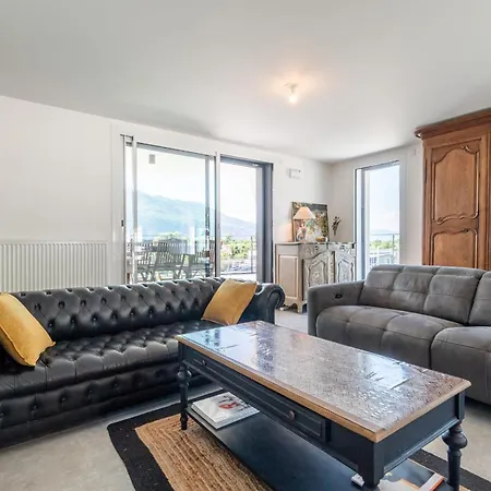 Kandinsky Furnished Flat