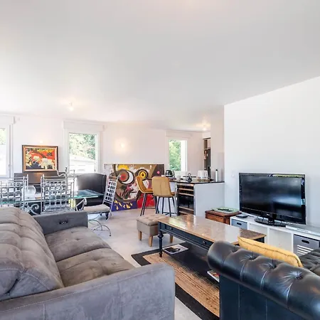 Kandinsky Furnished Flat * 엑스레뱅