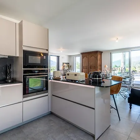 Hotel Kandinsky Furnished Flat 4*